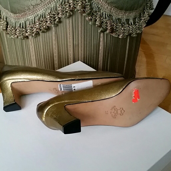 Kenneth Cole gold shoes - Picture 6 of 8